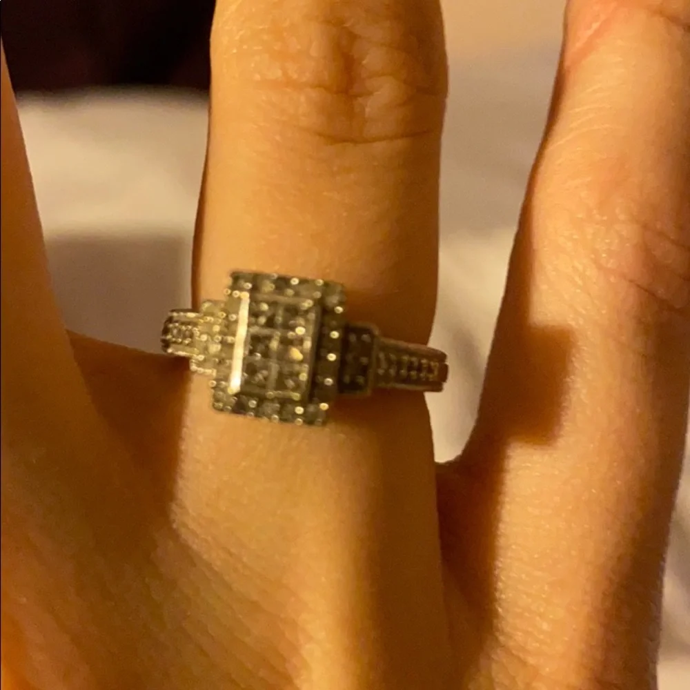 Promise ring - Picture 2 of 4